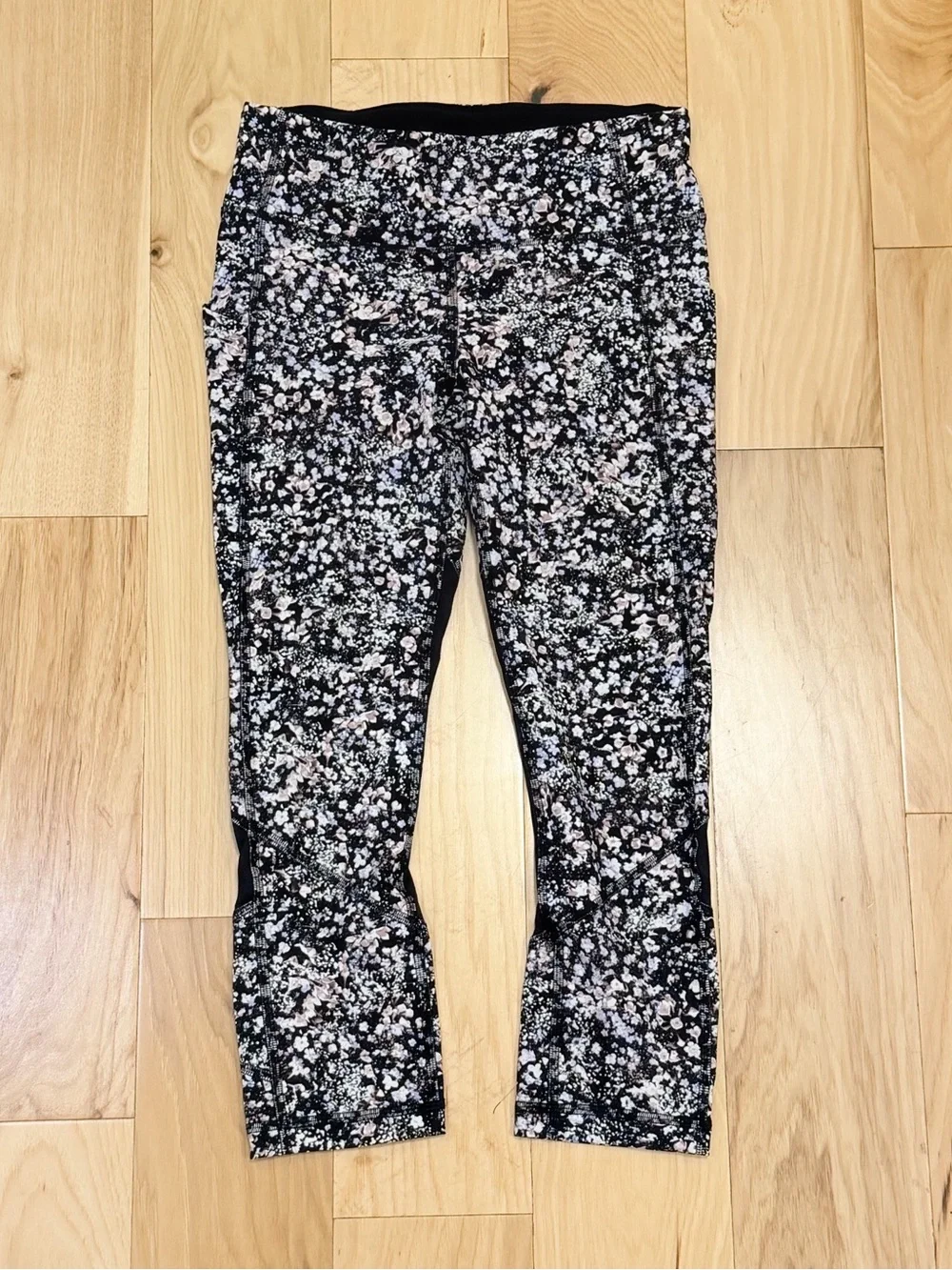 LIKE NEW Lululemon Women’s Pace Rival Crop Tights *22